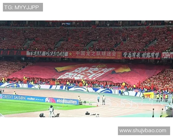 足球巨星迎来男婴继承足球基因球迷期待未来接班人闪耀赛场